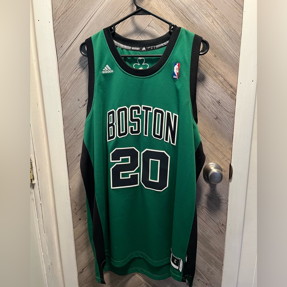 Ray Allen Celtics jersey NWT men’s large